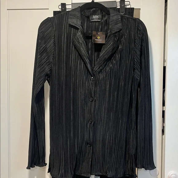 Dressed in Lala Long Sleeve Plissé Set in Black - Picture 3 of 8